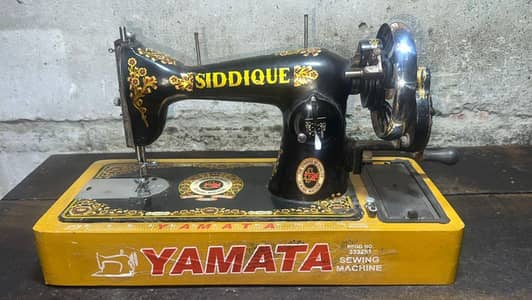 Taqriban New ha bs padi Rahi haw Chalne mein bilkul theek haw