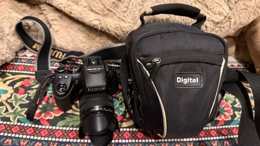 fujifilm finepix hs30 exr