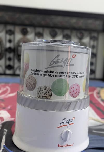 MOULINEX ICE CREAM MAKER