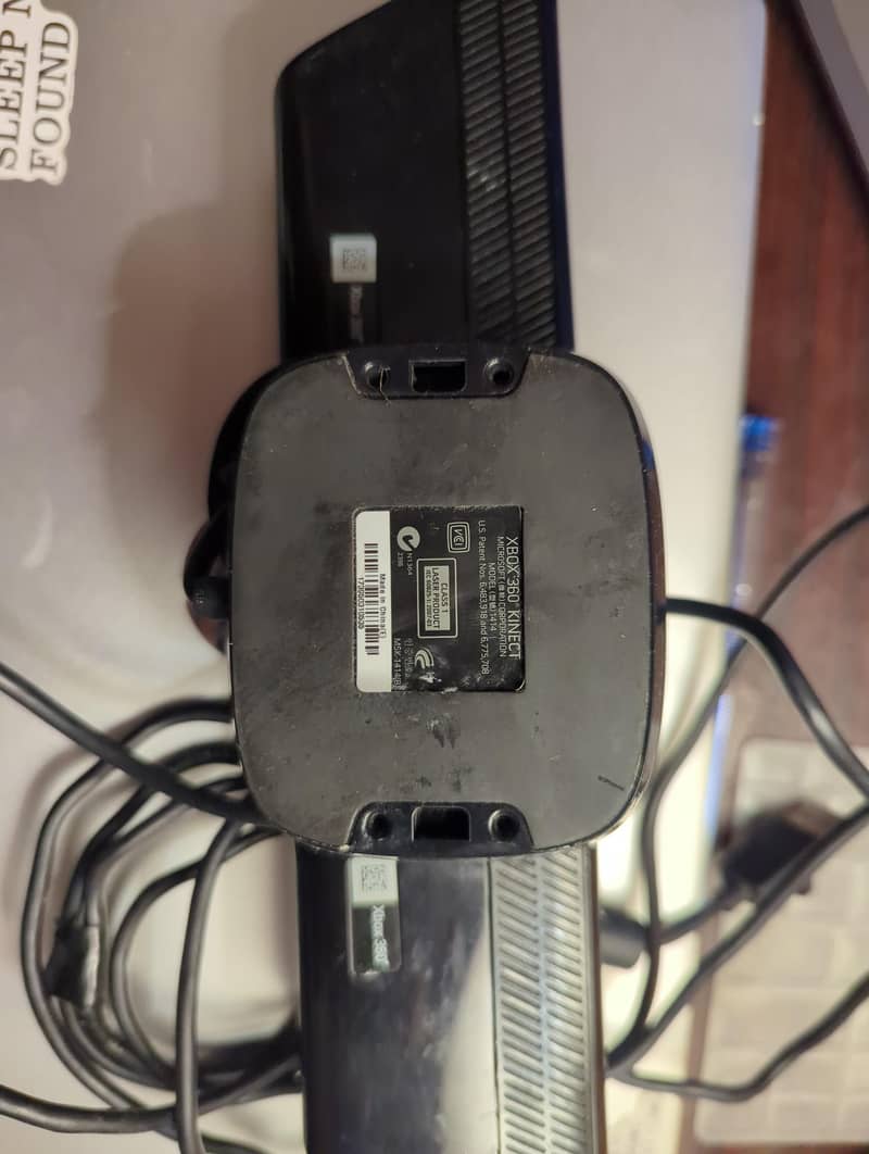 Xbox 360 Kinect Sensor 1