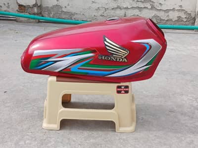 Honda 125 fuel tank (not genuine)
