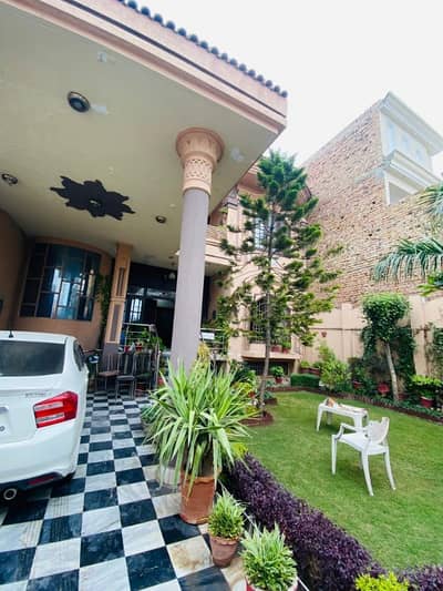Centrally Located House In Rahatabad Is Available For sale