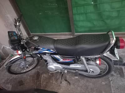 Honda CG125 2025 modrl