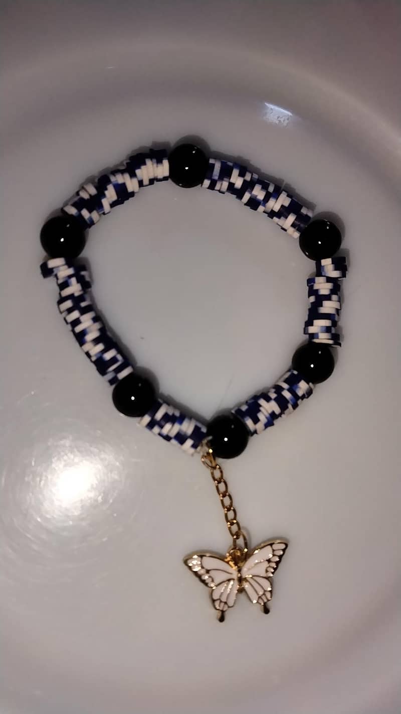 bracelets 16