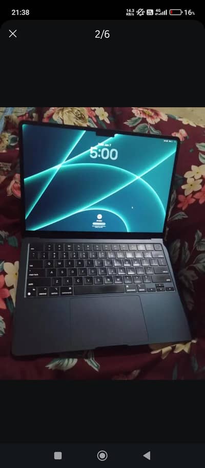 MacBook air M2 16/512       13 inch