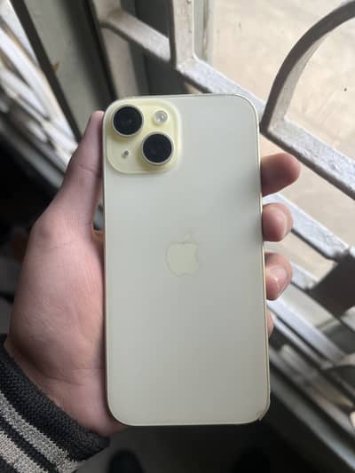 IPHONE 15 YELLOW