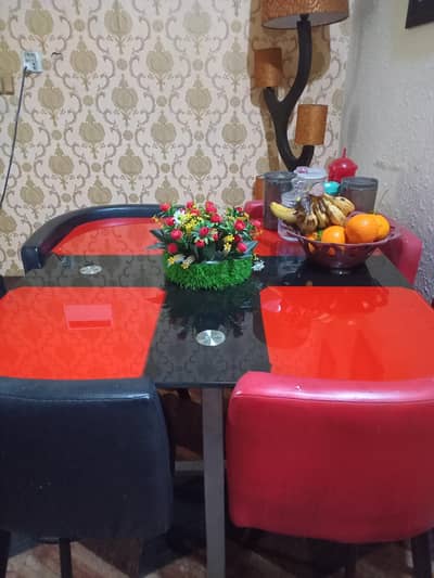 dining table of 4 persons