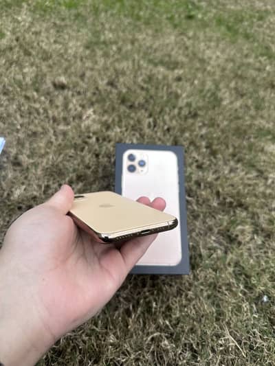 Iphone 11 pro 256 gb Pta Approved