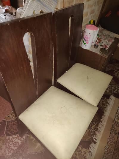 Dining Room Table And Chairs set