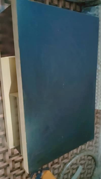 1 wooden table with 2 drawers