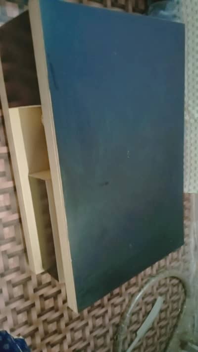 centre table 1 wooden table with 2 drawers