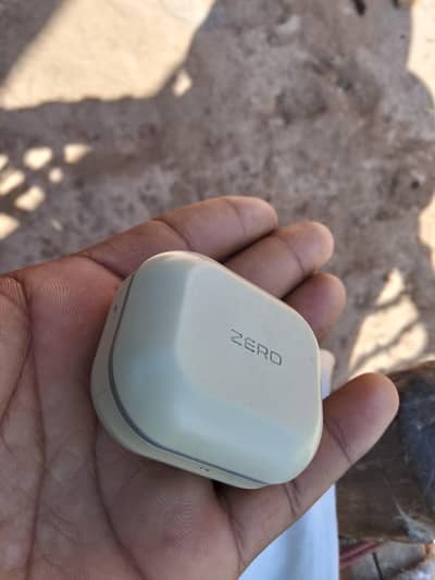 Zero gravity earphones