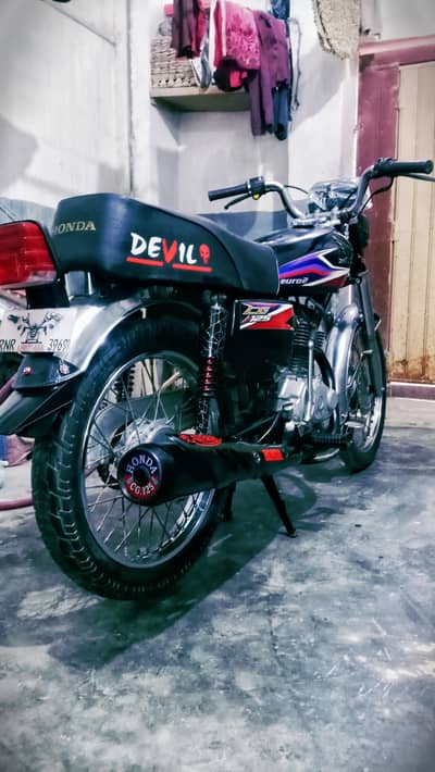 Honda 125, 2017 Modal Panjab Num Black Beuty