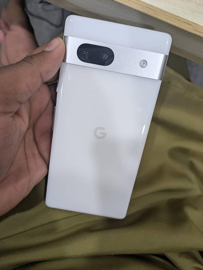 Google pixel 7a 8