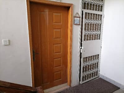 Flat Is Available For sale In Askari 5