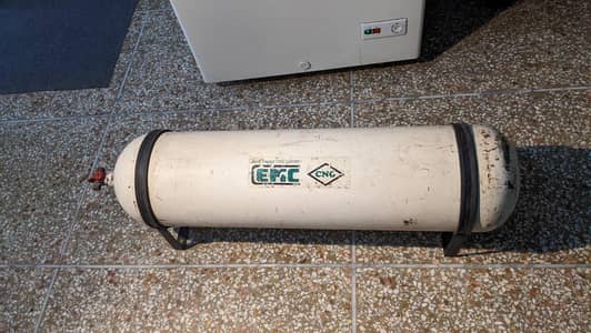 suzuki cultus gas cylinder with kit