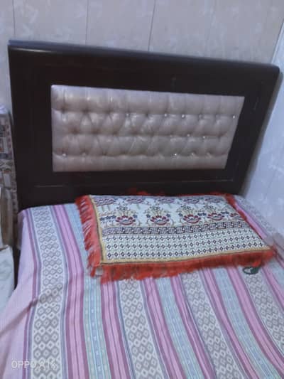 single bed used  size 78x42