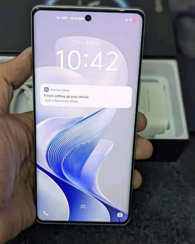 Vivo v40 ram 12gb room 256gb 03084102973