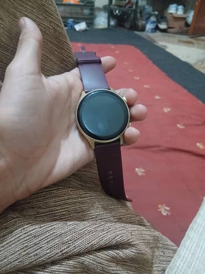 3 مہینے استعمال کیا ھے اچھی کنڈیشن میں ھے 9 مہینے وارنٹی  باقی ھے