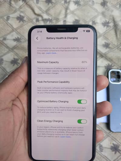Iphone 11 pro Max 64gb Non Pta Factory unlock E. sim time baqi ha