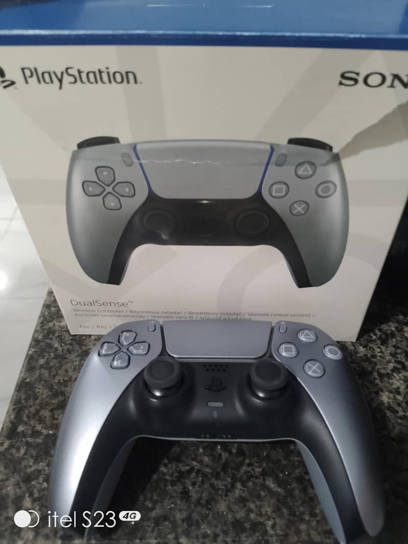 PS5 Controller 1