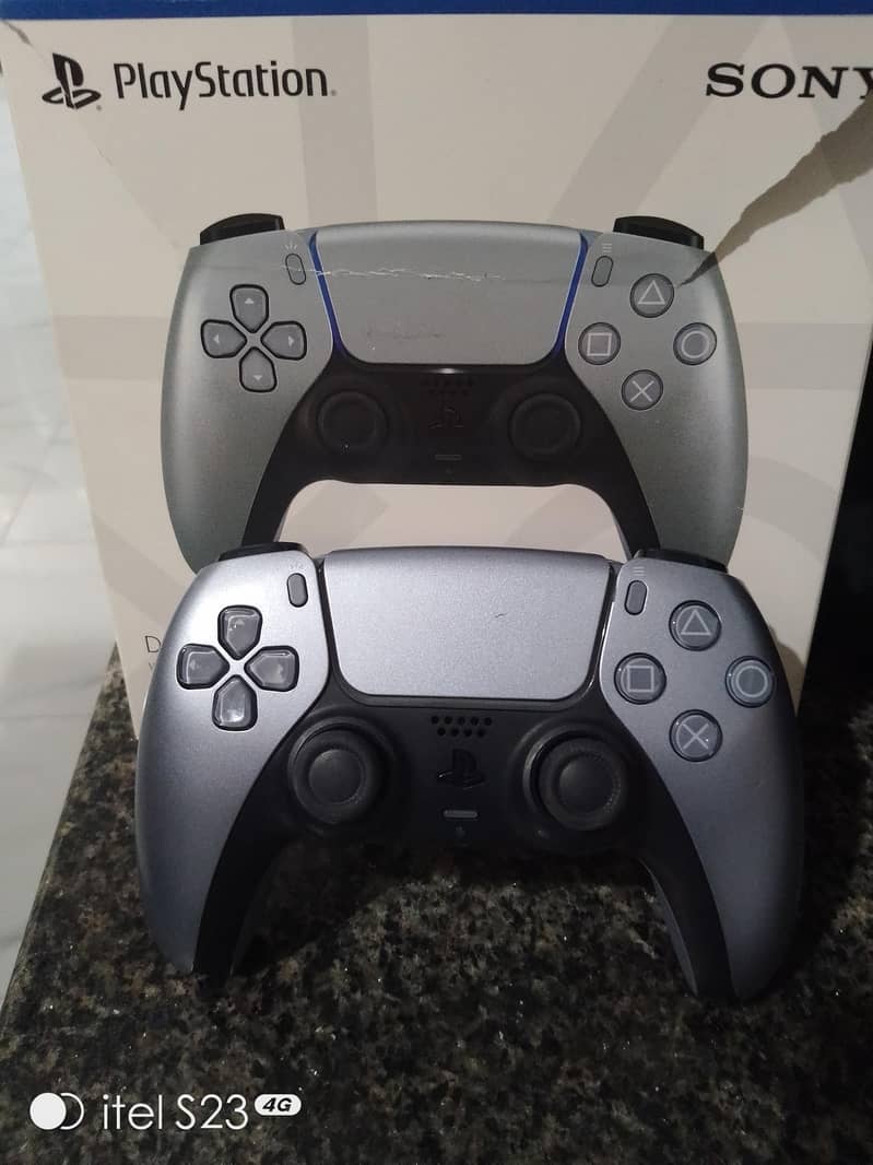 PS5 Controller 0