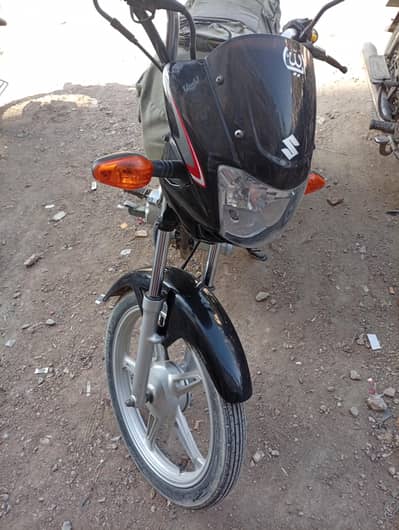 Suzuki 110 one hand used bike excellent condition like a new own name