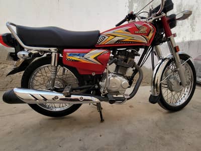 Honda 125 2025 200k se uper wale rabta kare baqi sb door rahy