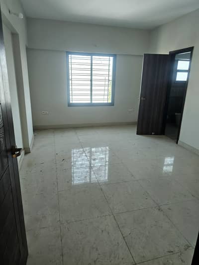 4 BED DD BRAND NEW APARTMENT