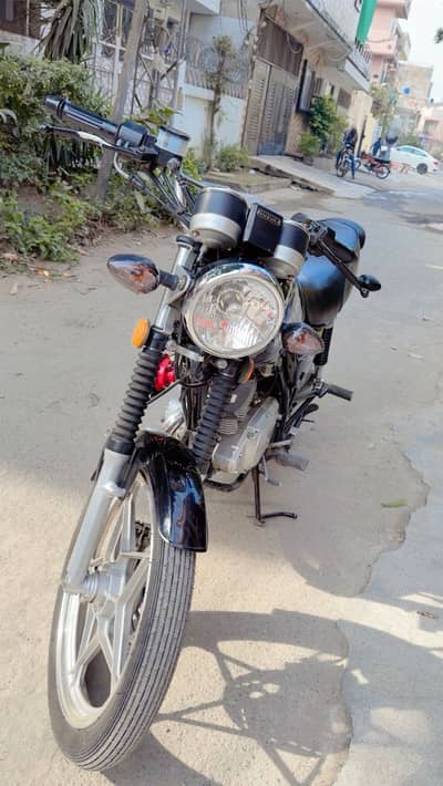 Suzuki GS 150 SE - 15000 km only