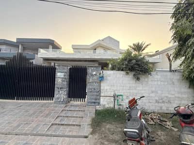 01 Kanal Fully Maintained Sightly Used Super Hot Located Bungalow Is Available For SALE In DHA Phase 2 ,(100% Original pics) Near to Park