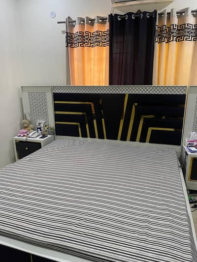 King Size bed set | vanity and side tables