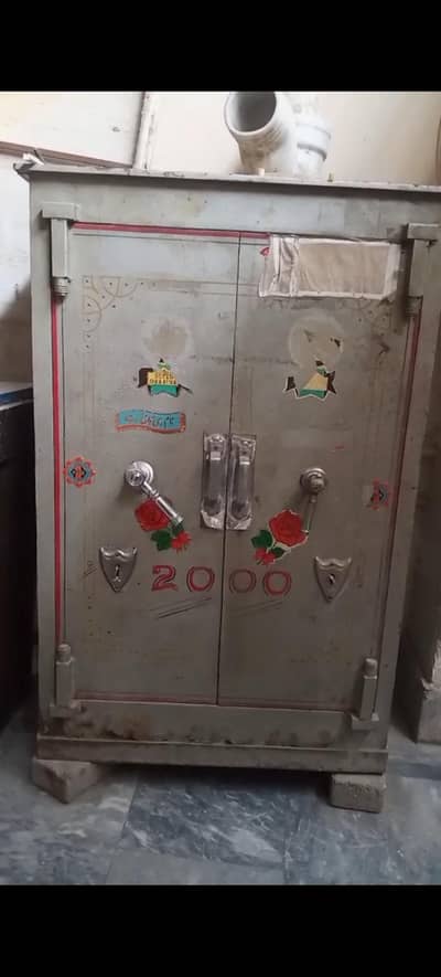 Tijori for Goldsmith (Almaari)