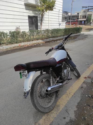 Suzuki GS 150