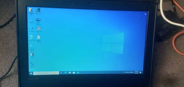 lenovo laptop i3 7gn 4gb ram 128gb SSD 128Mb grafic