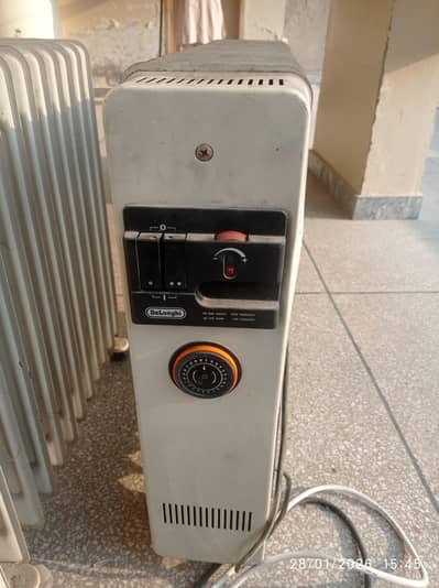 Delonghi radiator room heater made in Italy working condition