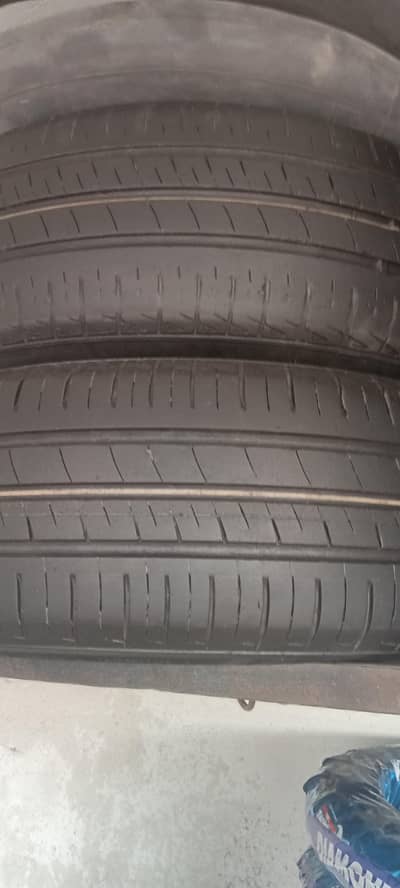 size R15 available only 2 tyre