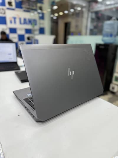 Hp Zbook 15 G5 Core i7 8th Gen H 4Gb Nvida Quadroo P2000