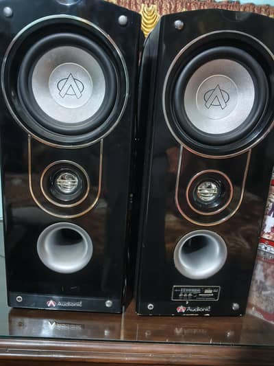 Audionic classic 5 speaker 