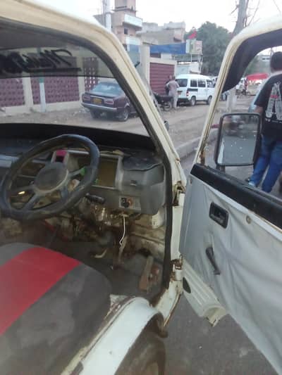 Suzuki. high. roof. new. tyre. good. coundition.