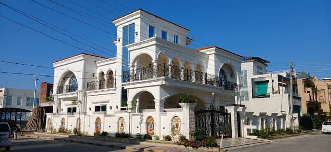 Spanish New 12 Marla Villa