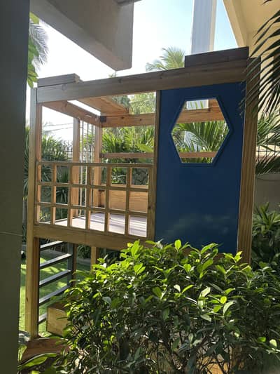 Kids bed and play area