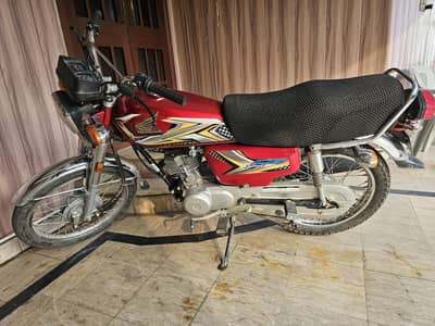 totally genuine bike. Honda CG125