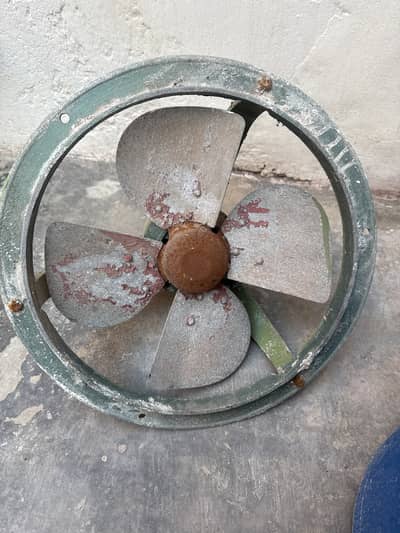 12" exhaust fan good working condition
