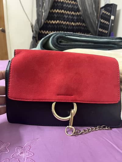 Casual/ crossbody bag/ branded bag