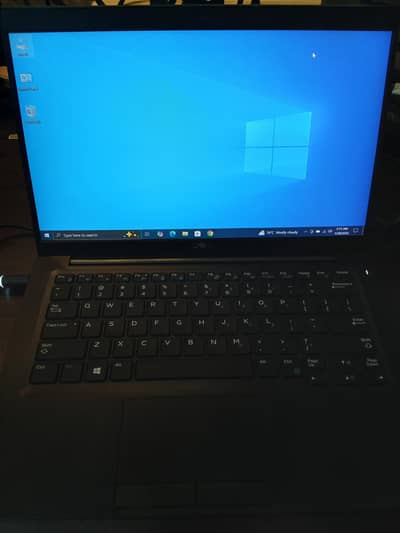 Dell laptop Latitude 7380 i5 6 generation 3 hours battery