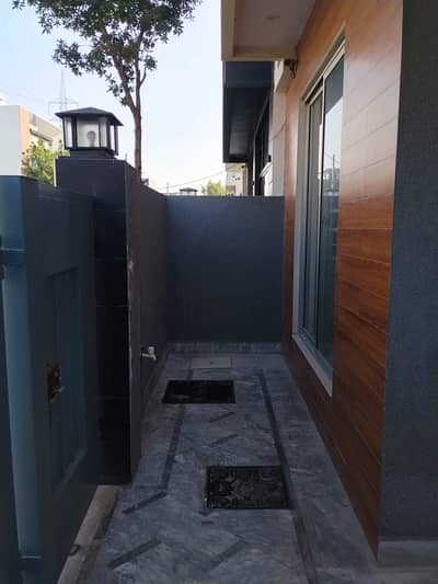 5 Marla House Available for rent