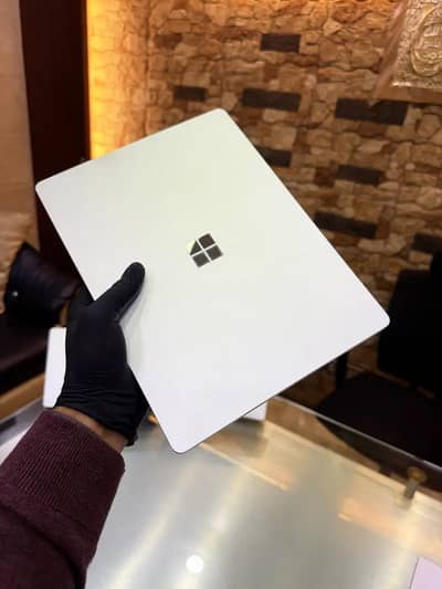 Surface Laptop i5 10th Gen Touchscreen G Processor