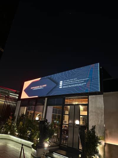 Indoor & Outdoor SMD Screens, LCD LED Advertising Displays, Video Wal