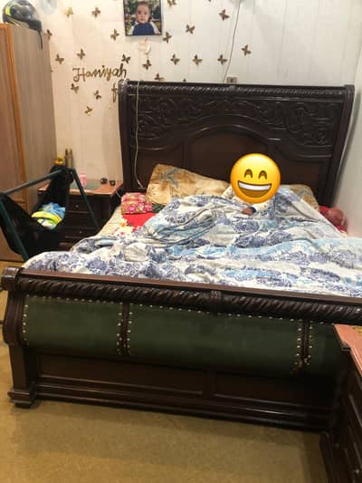 King size bed, in good condition,  2side tables .